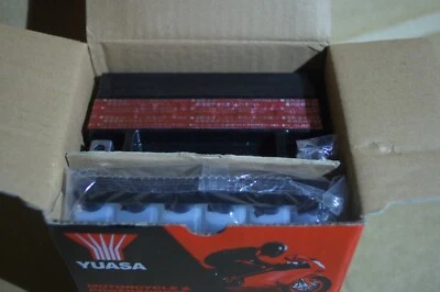 KTM ПОДЛИННЫЙ 640 690 790 DUKE ADVENTURE АККУМУЛЯТОР 76011053100 YUASA NOS YTX9-BS - Изображение 1 из 3