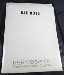 1983 BAD BOYS Press Kit originale con 12 foto - SEAN PENN, ALLEY SHEEDY - Foto 1 di 12