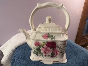 Crown Dorset England Teapot Carriage Style Colorful Roses CH8416 - Picture 1 of 12