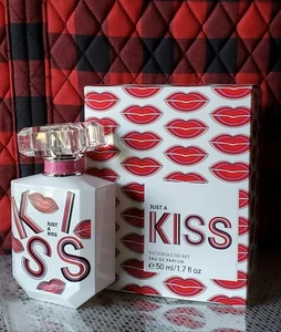 NEW VICTORIAS SECRET JUST A KISS EAU DE PARFUM PERFUME 1.7 oz /50 ml - Picture 1 of 3
