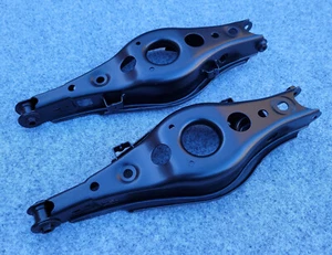 Toyota RAV 4 MK3 2005-2013 Hinterachse / Achse - Federlenker / Querlenker - Bild 1 von 3