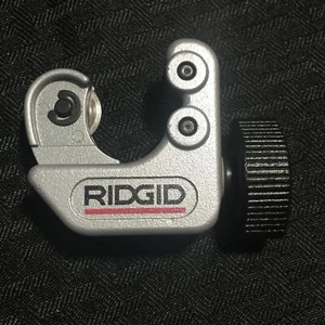 101 Close Quarters Tubing Cutter 1/4-inch to 1-1/8-inch Tube Cutter Silver New - Picture 1 of 10