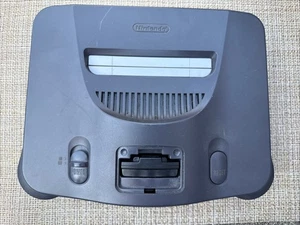 Nintendo 64 N64 Konsole - FÜR ERSATZTEILE ODER REPARATUR - Bild 1 von 2