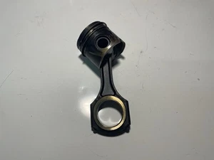 Mercedes C E class W204 W212 2010-2015 2.1 piston and conrod 65100 - Picture 1 of 10