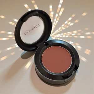 MAC Eye Shadow Powder Single, BOLD & BRAZEN (starflash) 0.05oz / 1.5g Full Size - Picture 1 of 11