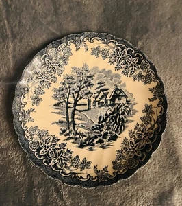 Churchill ~ England ~ "The Brook" blau & weiß Untertasse Staffordshire Steingut - Bild 1 von 2