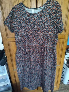 Tickled Teal Women's Flowered Dress With Pockets, Size Small - Picture 1 of 2