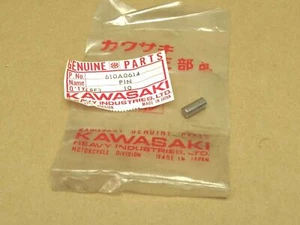 NOS OEM Kawasaki KZ1000 KZ900 Z1 Crankcase Dowel Pin 6 x 14 610A0614 - Foto 1 di 3