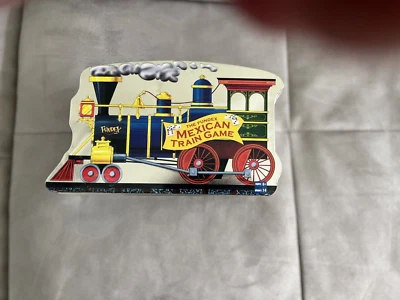 Fundex Juego Tren Mexicano Dominó Sonido Electrónico 3D Hub Metal Almacenamiento Lata 2002 Foto 1 de 3