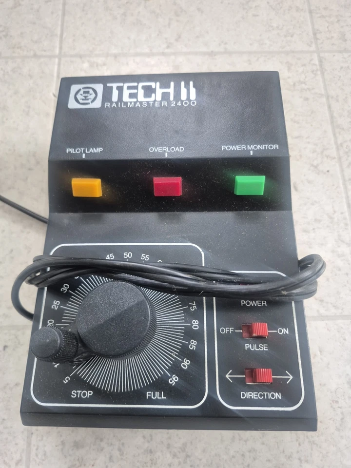 MRC Tech II RailMaster 2400 Model Train Controller with Box - Image 1 of 4