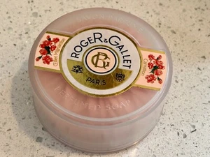 Roger & Gallet Paris Savon Parfume Perfumed Soap CARNATION - NEW UNOPENED IN BOX - Picture 1 of 3