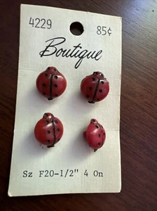 Boutique Marienkäfer Vintage Knöpfe Kunststoff/4 auf Karte/1/2" Größe - Bild 1 von 3