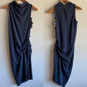 Halston Heritage blau Wasserfallausschnitt drapiert ärmellos Kleid Gr. Medium Neu mit Etikett - Bild 1 von 11