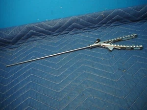 Stainless Steel SRNH1 Self Righting 5mm x 30cm Laparoscopic Needle Holder w Lock - Picture 1 of 4