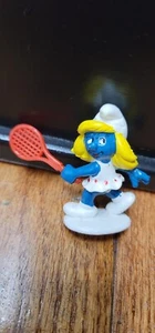 "Estatuilla Pitufina Tenis 2"" Vintage 1981 Pitufos Berrie Hong Kong (JF3" - Imagen 1 de 3