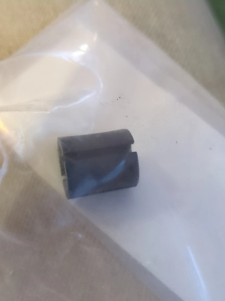 ПОДЛИННЫЙ НОВЫЙ ИЗ СТАРЫХ ЗАПАСОВ OEM BMW - ПОРШЕНЬ - #32731241997 R 45 65 60 75 80 100 (1 КАЖДЫЙ) - Изображение 1 из 1