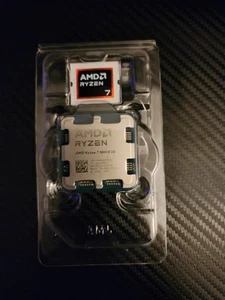 AMD Ryzen 7 9800X3D Granite Ridge AM5 4.70GHz 8-Core Processor - Afbeelding 1 van 5