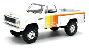 M2 MACHINES AUTO HAULERS 1979 DODGE 150 POWER WAGON PICK M UP LOOSE - Picture 1 of 4