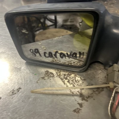Espejo retrovisor eléctrico Plymouth 1987-90 caravana/voyager/ciudad y campo conductores negros Foto 1 de 4