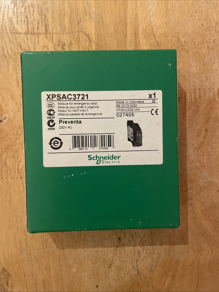 BRAND NEW Schneider XPSAC3721 Safety Relay with Box FAST SHIPPING - Photo 1/1