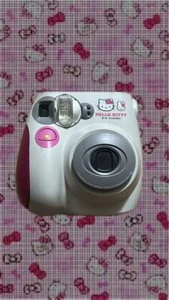 Used  Fujifilm Instax Cheki instax mini7 hello kitty sanrio - Picture 1 of 1