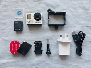 GoPro HERO3 Black Edition 4K 12MP Action Camera 32GB SD Official Accessories - Picture 1 of 12