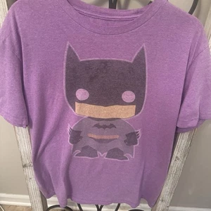 DC Comics Batman Chibi Graphic Tee Purple Heather Unisex T-Shirt Gr. L - Bild 1 von 7