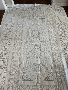 EXCEPTIONAL VINTAGE QUAKER LACE 110”x70” BANQUET TABLECLOTH - Picture 1 of 23