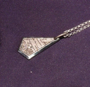 Anhänger Meteorit Seymchan, teilgeätzt + Kette Silber 24x14x2mm 3,2g - Bild 1 von 7