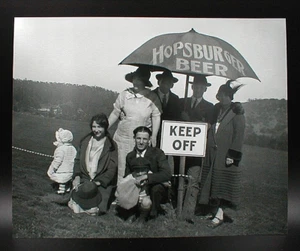 8X10 HOPSBURGER BIER/BRAUEREI FOTO REGENSCHIRM MIT FAMILIE, SAN FRANCISCO, CAL. - Bild 1 von 1