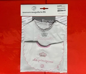 CAMICINA DELLA FORTUNA + BAVETTA 100%COTONE CON RICAMO “PRINCIPINO/SSA“. - Foto 1 di 5