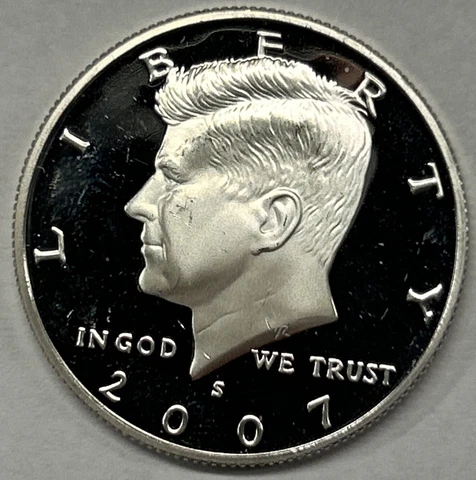 2007 S PROOF KENNEDY SILVER HALF DOLLAR FROM PROOF SET - Small Scratches on Coin Cover