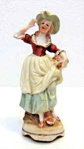 De colección Galería Clásica NAPCOWARE Porcelana Mujer Victoriana con Figura de Flor - Imagen 1 de 8
