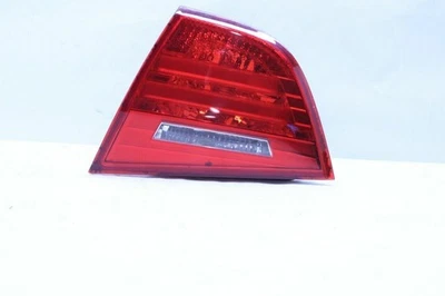 BMW 328i 335i M3 2009-2011 sedán luz trasera derecha montaje tapa 63217154156 OEM usado Foto 1 de 4