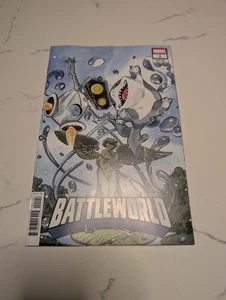 BATTLEWORLD #1 PEACH MOMOKO NYCC 2025 STAND EXCLUSIVE VARIANT IN HAND! - Bild 1 von 2