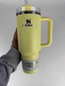 Stanley x Target Exclusive 40 oz Tumbler Yellow Limonade Quencher Neu Limitiert - Bild 1 von 7