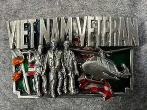 VIETNAM VETERANENSCHNALLE VON BERGAMOTTE MESSINGWERKE EMAILLE VERSION - Bild 1 von 4