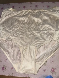 Vtg Panties Vanity Fair Sheer Double Nylon Gusset Brushed 7 Ivory Lace 70s 13001 - Picture 1 of 8