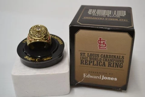 St Louis Cardinals 1942 World Champions Gold Replica Ring Cover