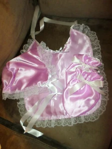 COFANO ROSA SISSY BAMBINO ADULTO + GUANTI + BAVAGLINO PIZZO BORDATO CRAVATTE RASO BIANCO - Foto 1 di 4