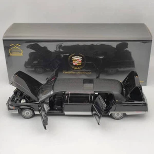 1/18 GM Cadillac Fleetwood Long Wheelbase Diecast Model Gold LOGO Limited 99pcs - Foto 1 di 13
