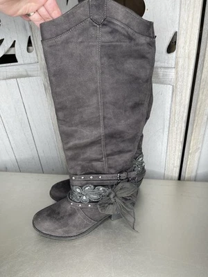Botas vaqueras de gamuza sintética talla 8 gris Moonshine para mujer sin clasificación Moonshine Foto 1 de 4