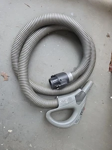 Tubo Alimentazione Aspirazione Electrolux Oxygen EL6988 EL6989 Ricambio Testato Leggi  - Foto 1 di 6