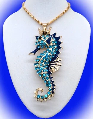 Precioso!  Hermoso Broche Collar Caballito de Mar Betsey Johnson Cristal Azul y Dorado Foto 1 de 4