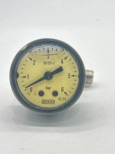 Wika EN 837-1 Pressure Gauge, 0-6 Bar Oil Filled - Picture 1 of 4