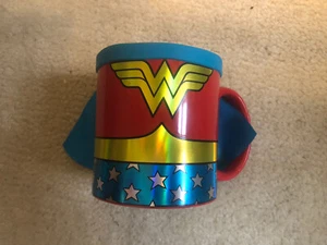 DC Comics Classic Wonder Woman Coffee Mug Cup with Removable Cape - Picture 1 of 3