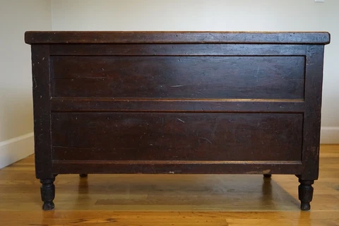 Walnut Indiana Joined Panel Blanket/ Grain Chest Early 19th C Coffer American Cover