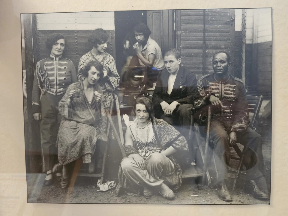 Август Сандер фотография группы цирковых людей 1926 - 1990 - Изображение 1 из 4