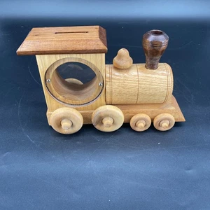 Banco de monedas tren vintage de madera Amish hecho a mano - Imagen 1 de 5