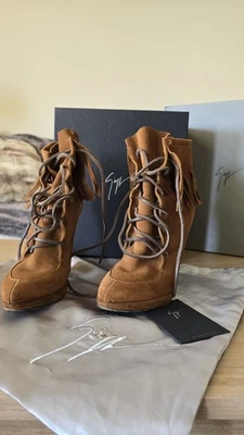 Botín Giuseppe Zanotti Gris Marrón Gamuza Flecos Con Cordones Tacón Bloque 36.5/6.5 Foto 1 de 2